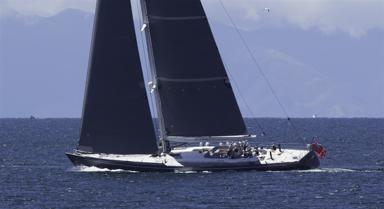 Luxury yacht Silvertip - Image courtesy of Dubois.jpg