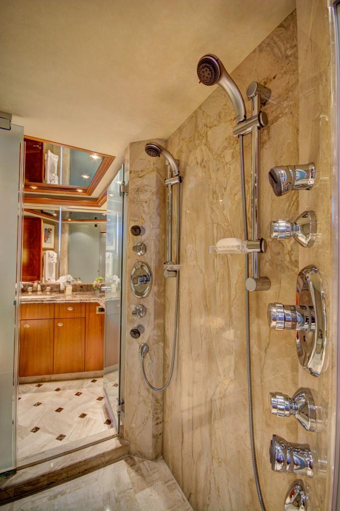 MAGGIE - Ensuite.jpg
