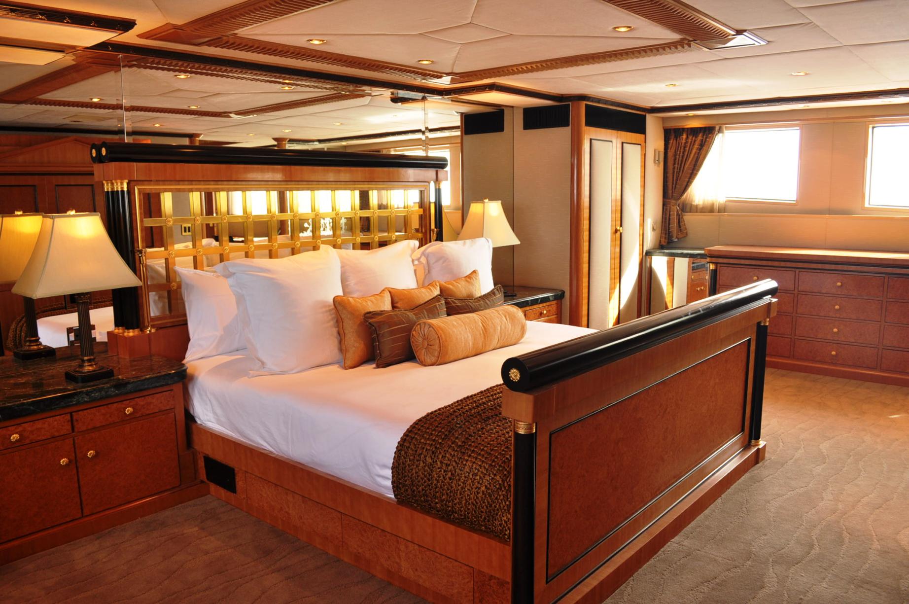 MAJOR WAGER - Master Stateroom.jpg