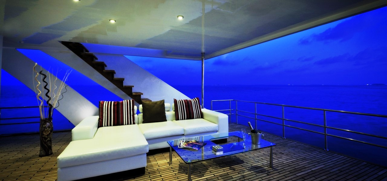 MALDIVE MOSIAQUE  - Main deck out door happy hour.jpg