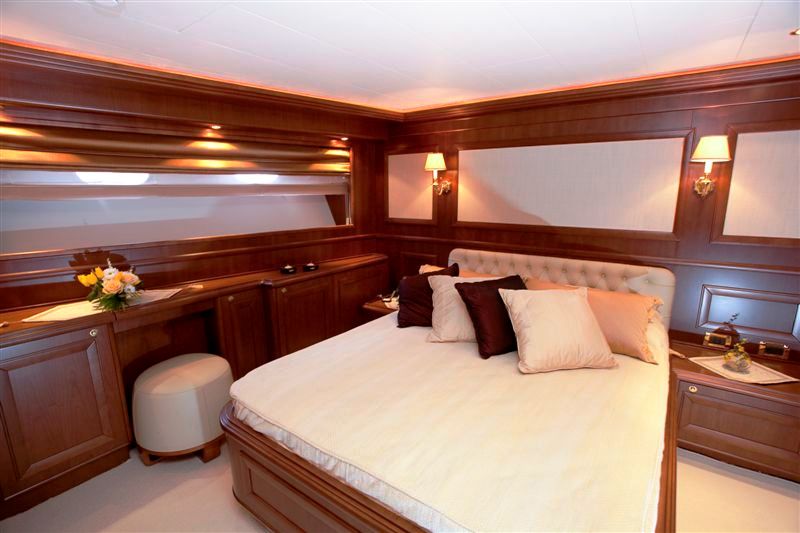 MARIA II of London -  VIP Cabin.jpg