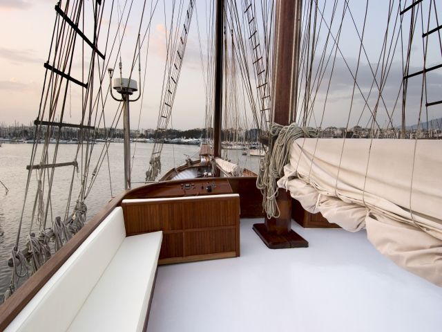 MATINA -  Top Deck (flybridge).jpg