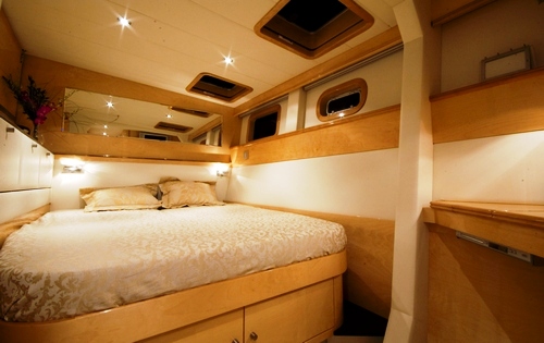MAUNI Guest Cabin.jpg