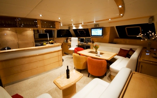 MAUNI Salon.jpg