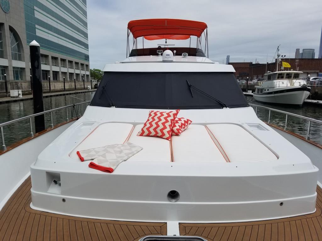 MIS MOONDANCE - Foredeck.jpg