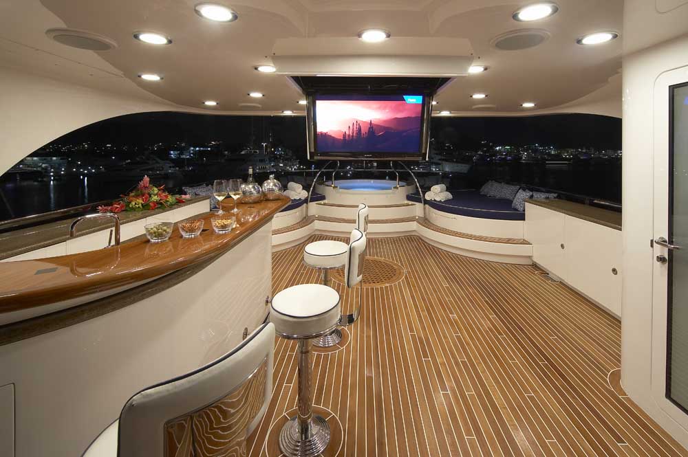 MISS ROSE - The Sundeck.jpg