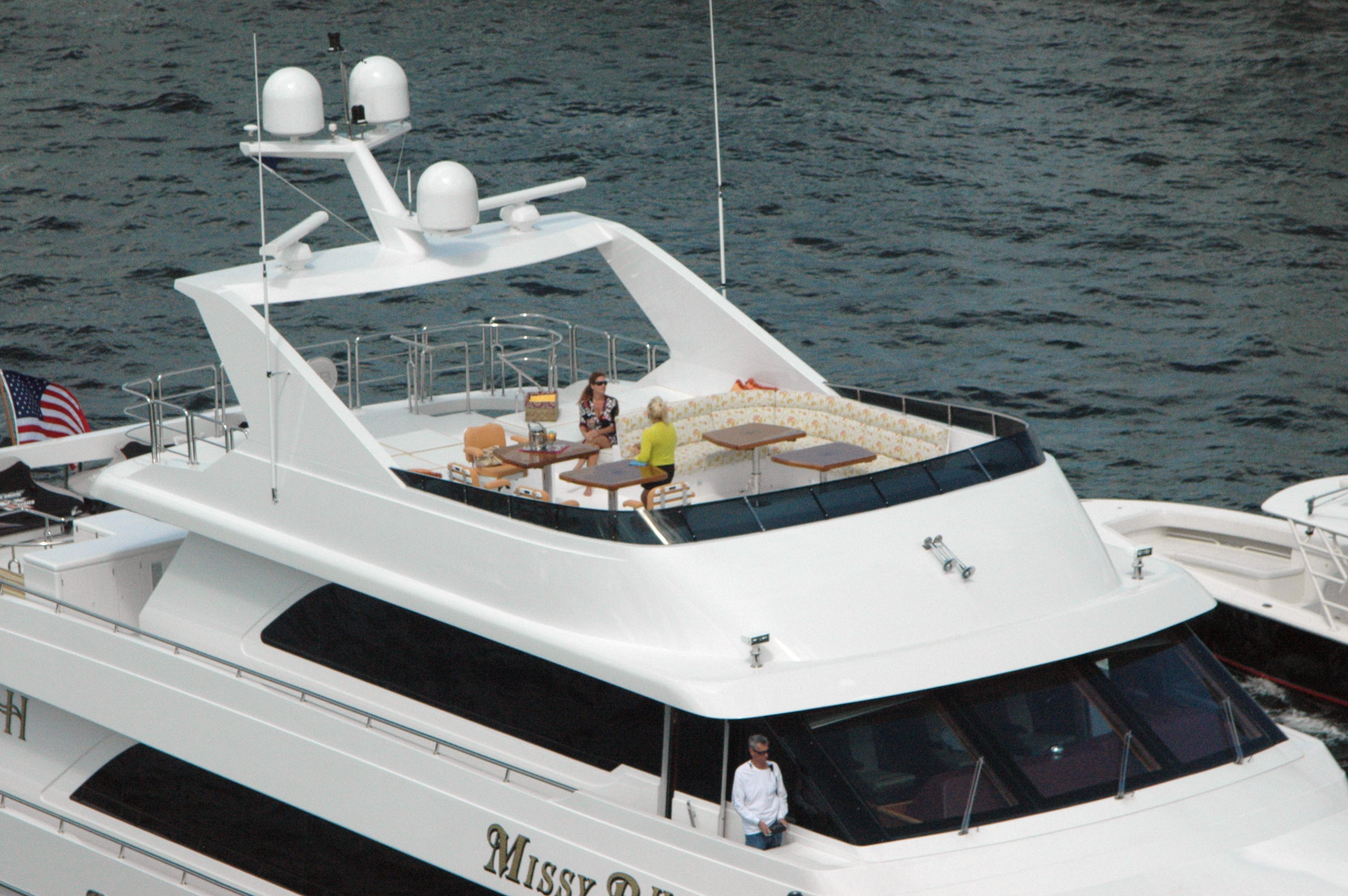 MISSY B II - Flybridge.jpg
