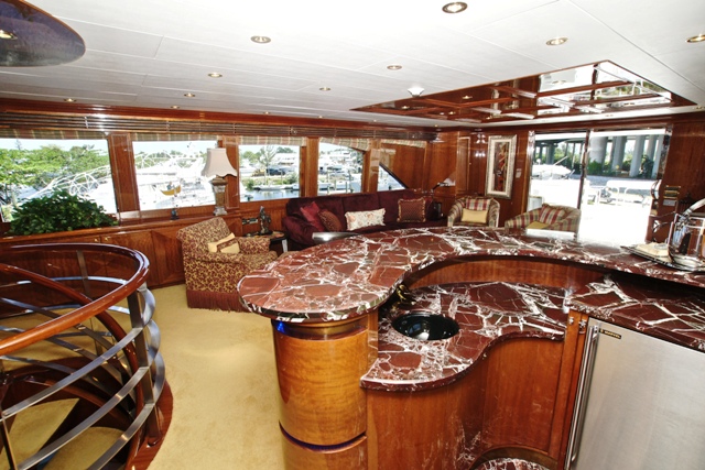 MISSY B II - Skylounge Bar.jpg