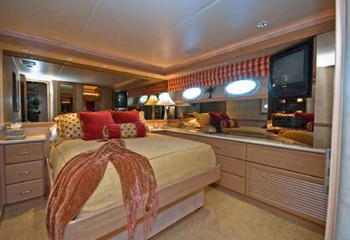 MIZ DORIS III VIP cabin.jpg