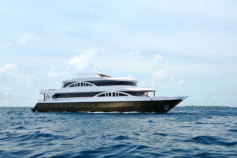 MV Orion At Anchor Starboard.jpg