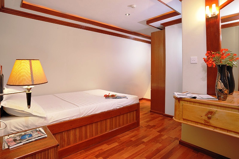 MV Orion Cabin.jpg
