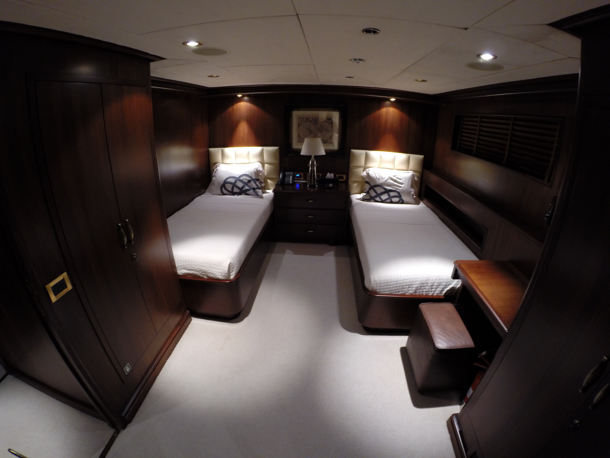 MY ARIONAS - Twin cabin.jpg