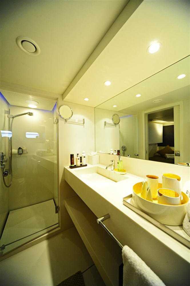 MY BERZINC - Ensuite.jpg