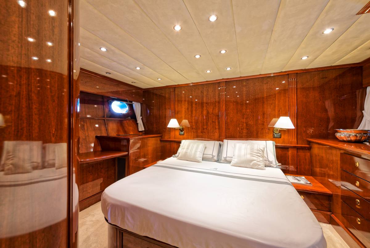 MY BUGIA - Guest cabin 2.jpg