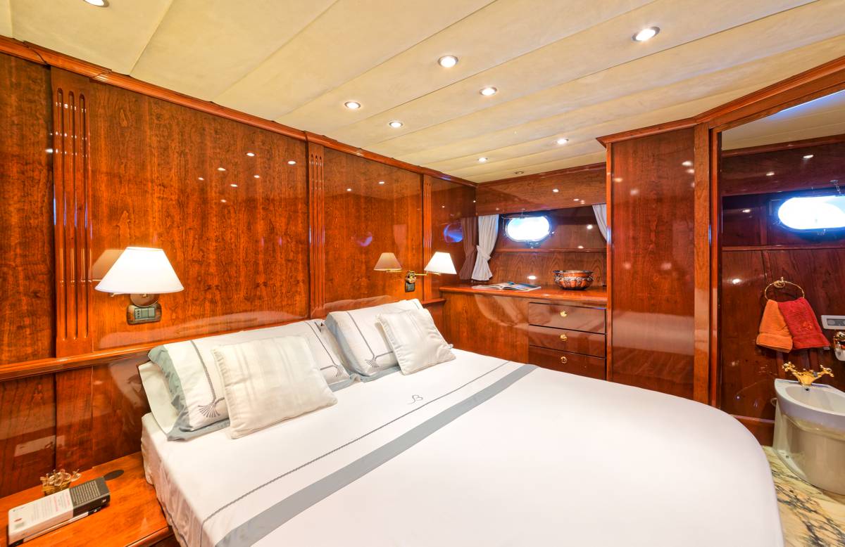 MY BUGIA - Guest cabin 3.jpg