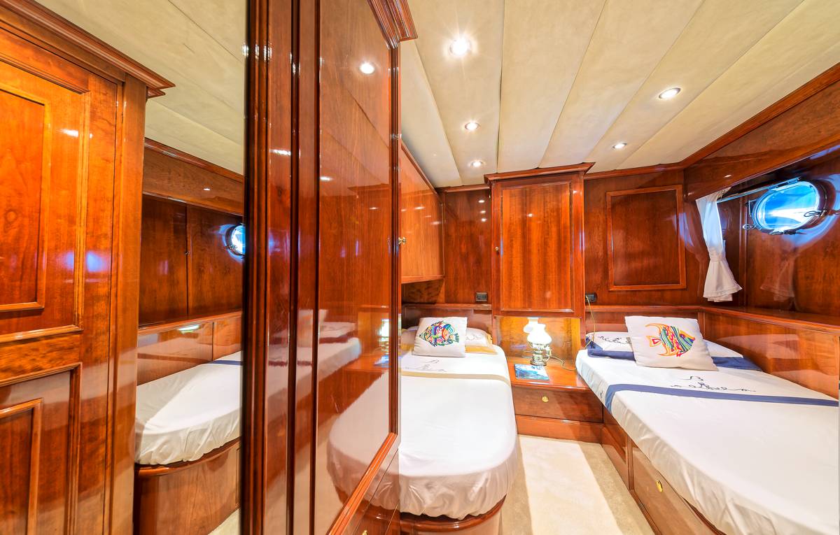 MY BUGIA - Twin cabin.jpg