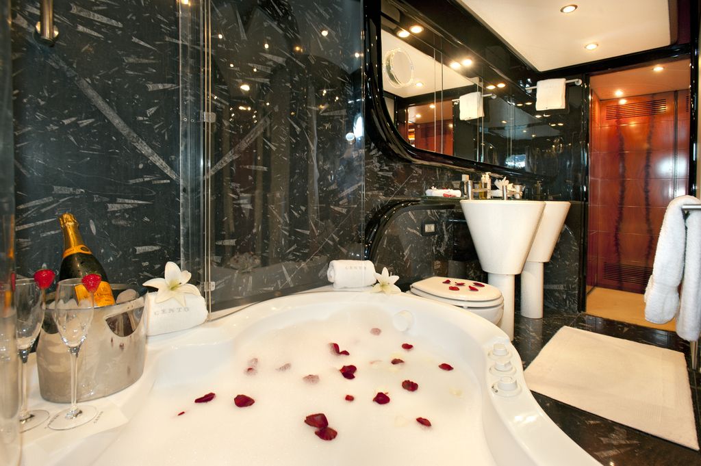 MY CENTO BY EXCALIBUR - Master bath.jpg