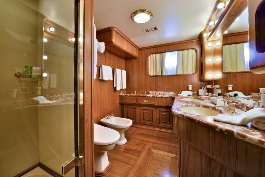 MY COMMITMENT - VIP ensuite.jpg