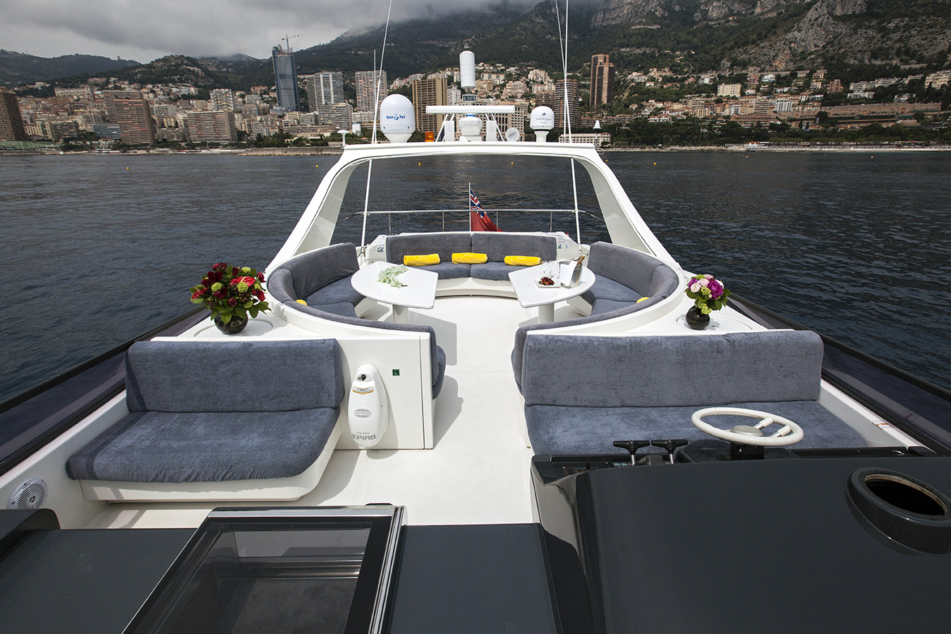 MY DIONE DUE - Sundeck.jpg