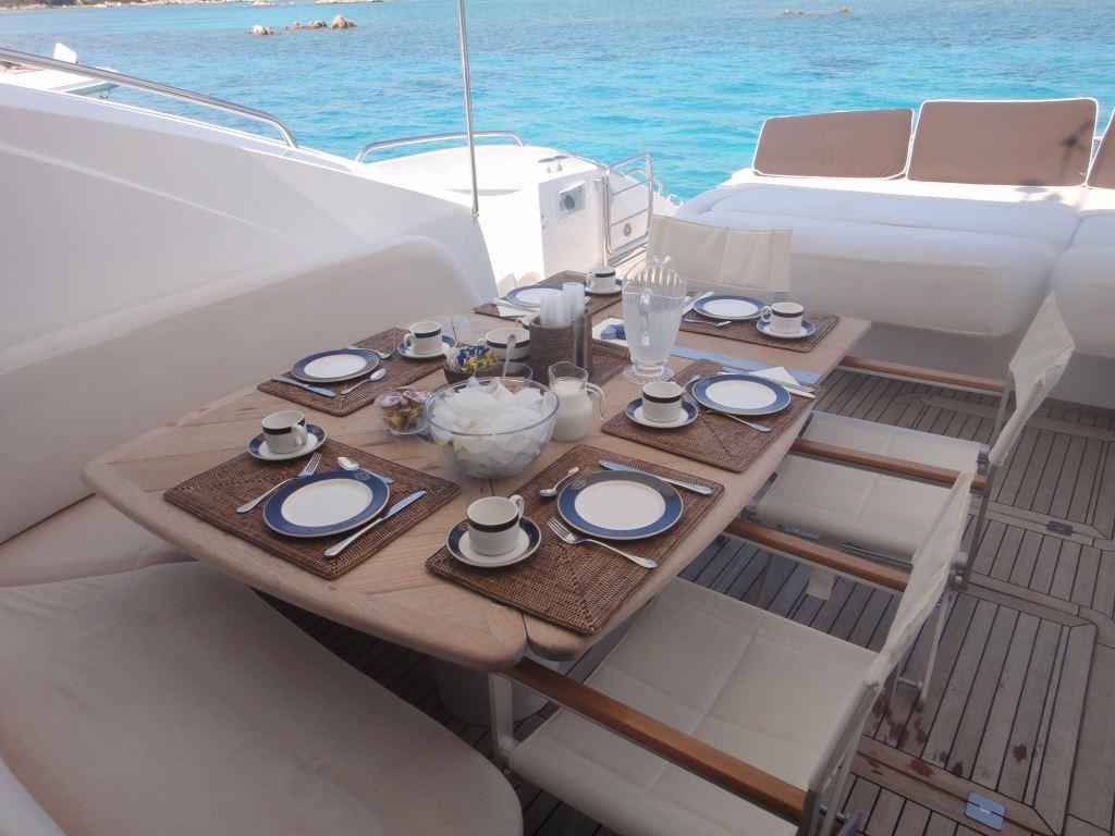 MY GIGIOLE - Alfresco dining.jpg