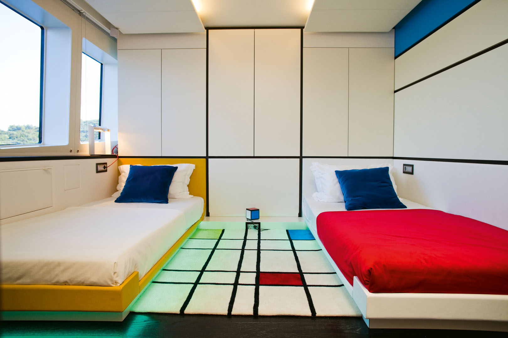 MY JOY ME - Twin cabin 2.jpg