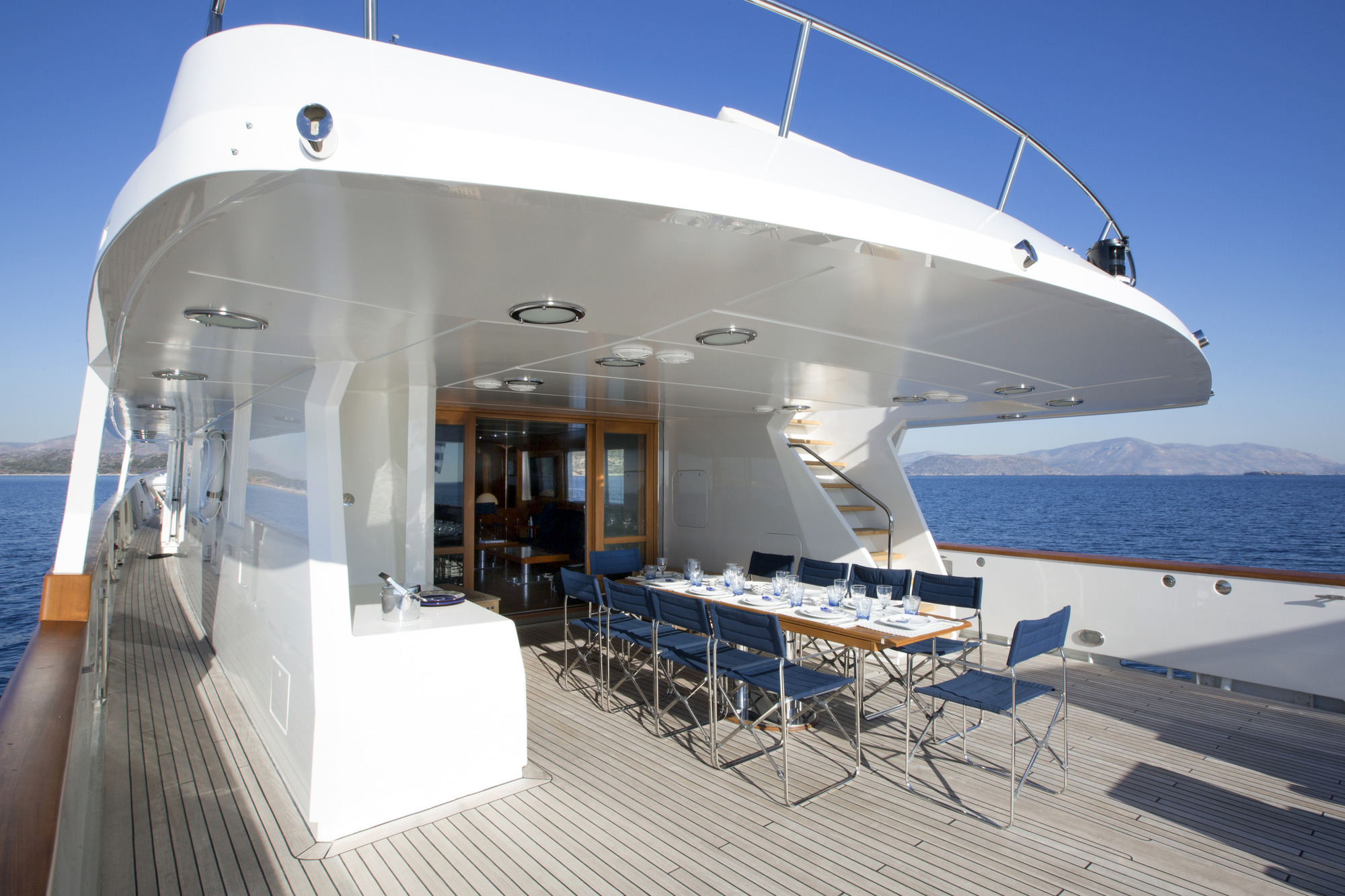 MY LIBRA Y- Aft deck main deck.jpg