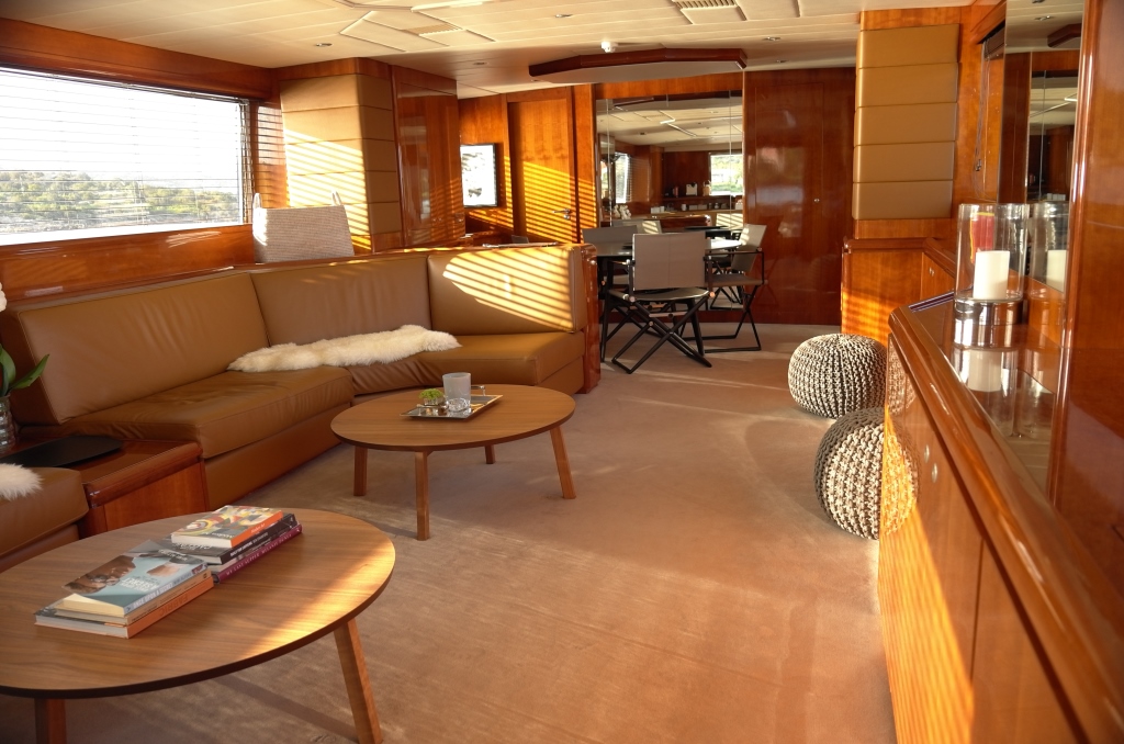 MY MOONRAKER - Salon.jpg