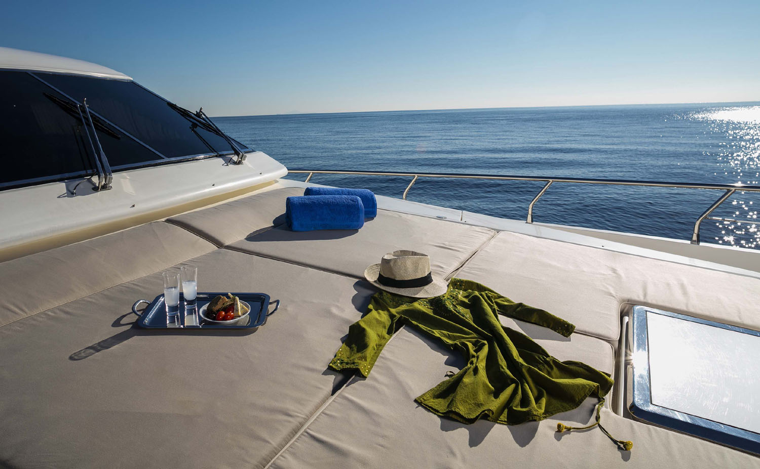 MY MYTHOS - Foredeck.jpg