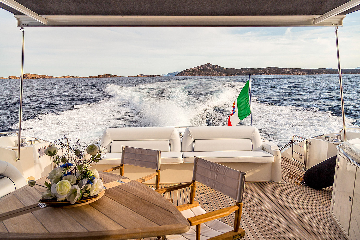 MY OCTAVIA - Aft deck.jpg