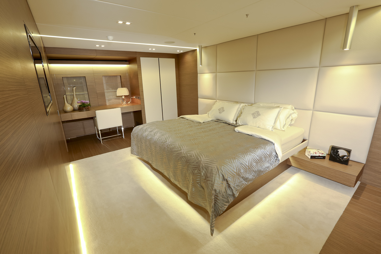 MY OURANOS - Master cabin.jpg