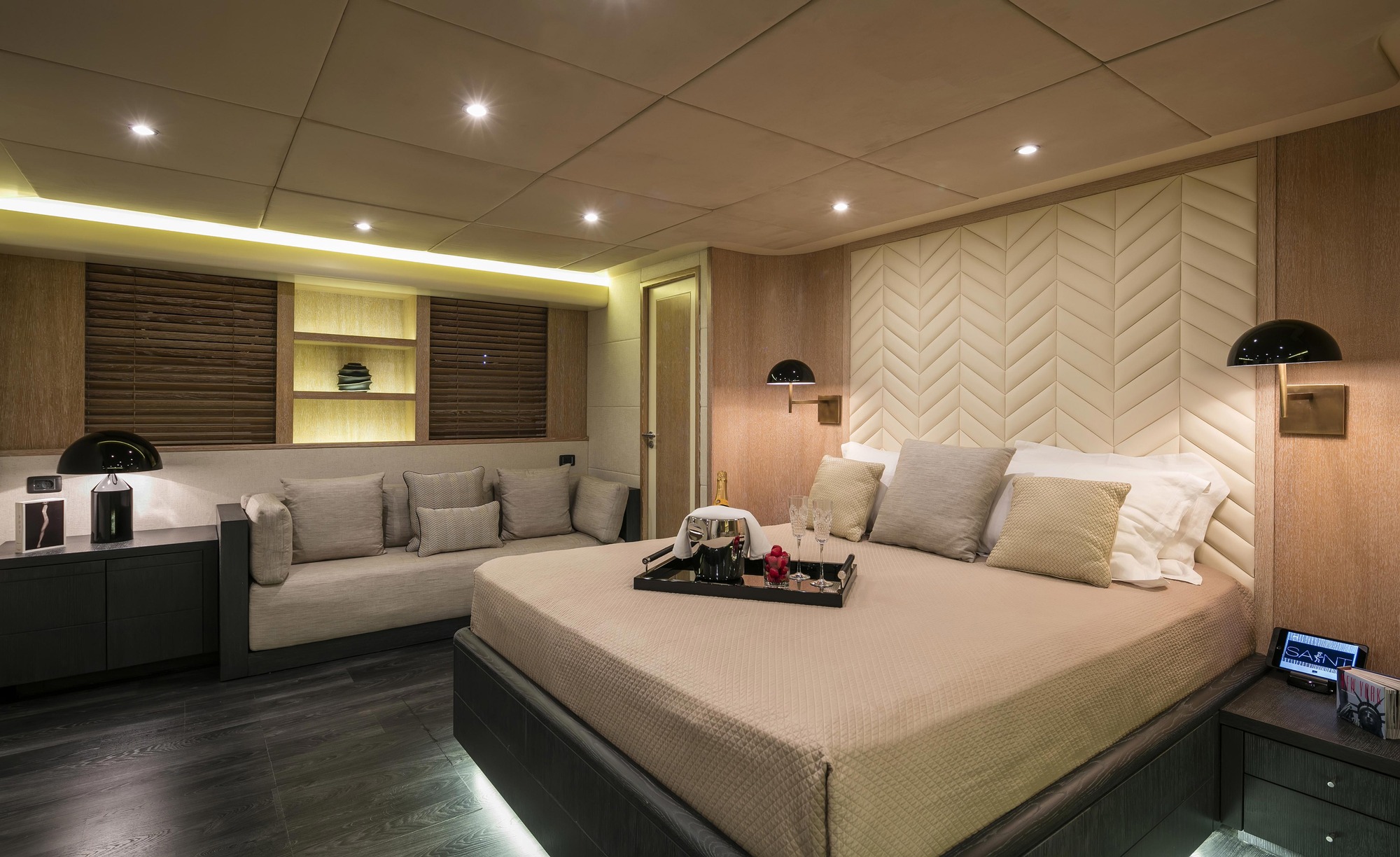 MY SAINT 112 - Master cabin.jpg