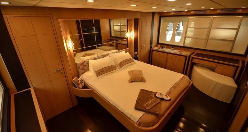 MY SAKURA - Master cabin.jpg