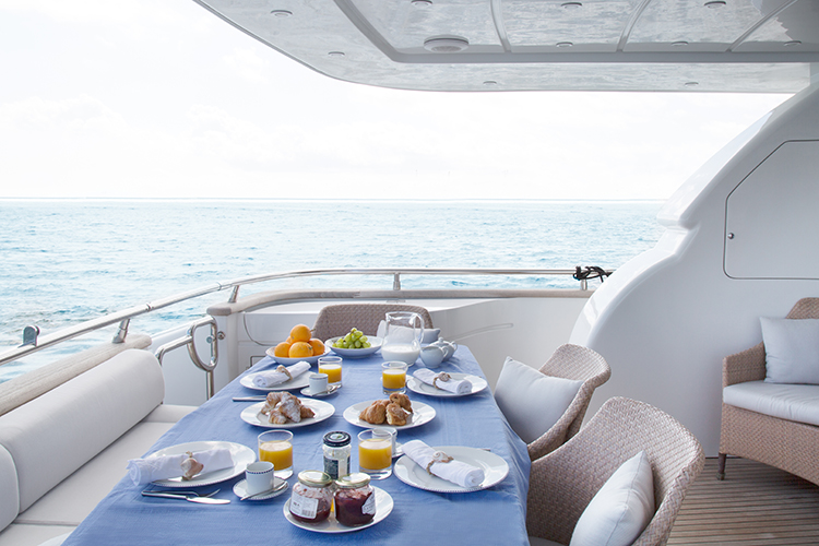 MY SEVEN C - Alfresco dining.jpg