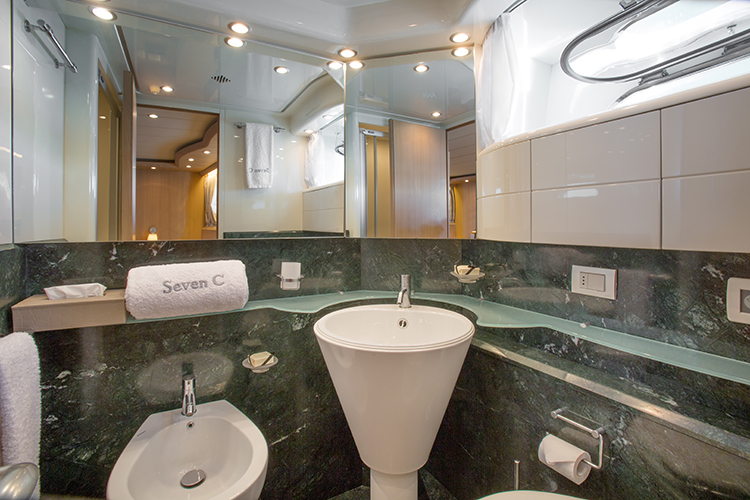MY SEVEN C - Guest ensuite.jpg