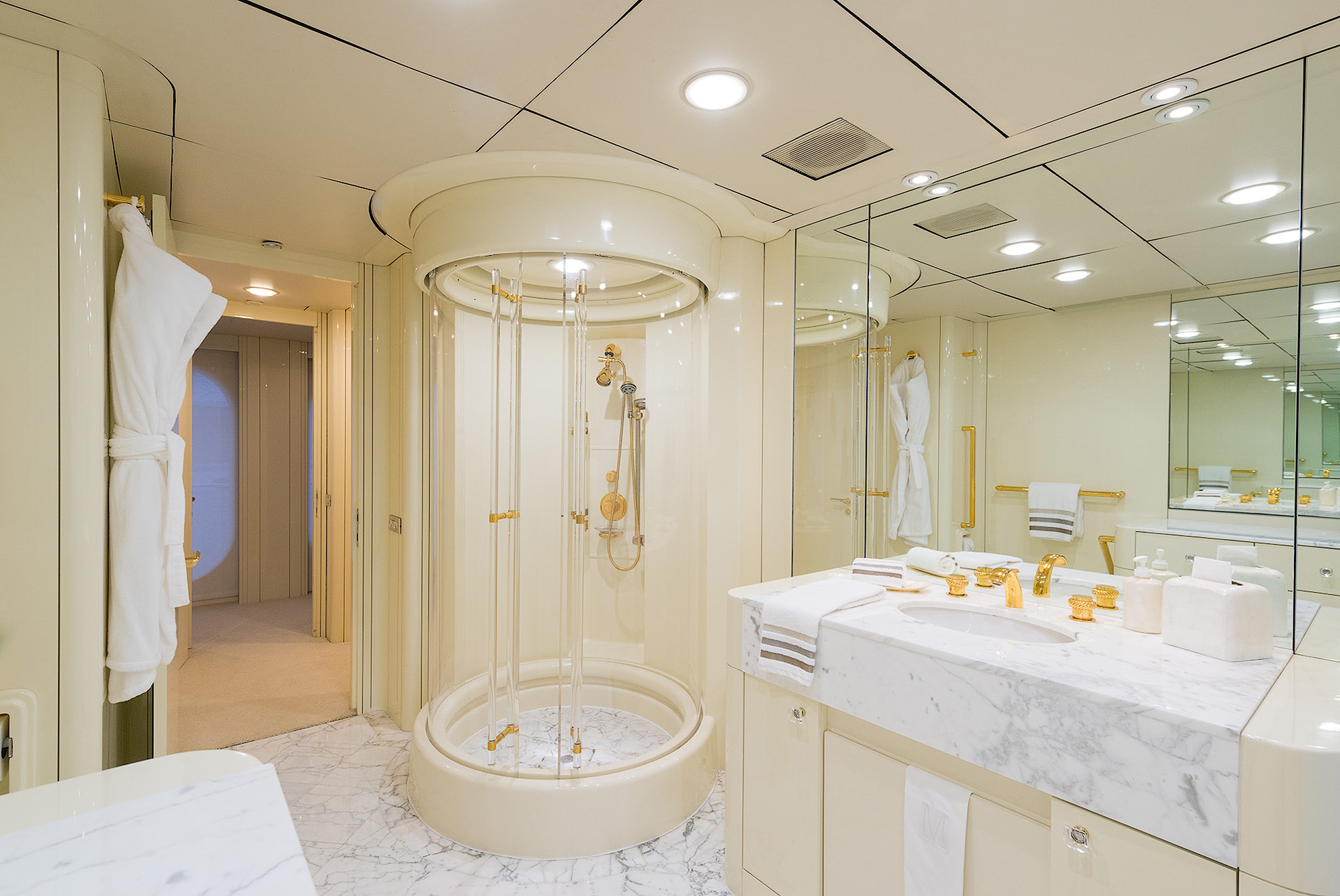 MY SHES A 10 - Ensuite shower.jpg