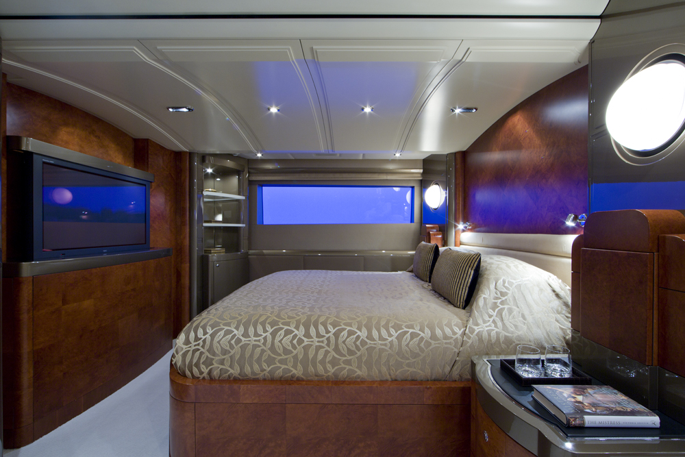 MY SILVER DREAM - Master bed.jpg