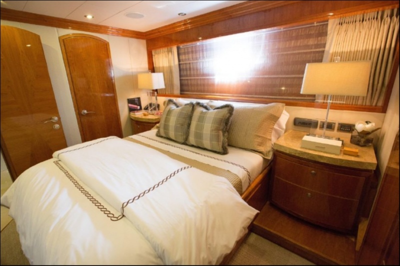 MY STERLING V - Guest cabin.jpg