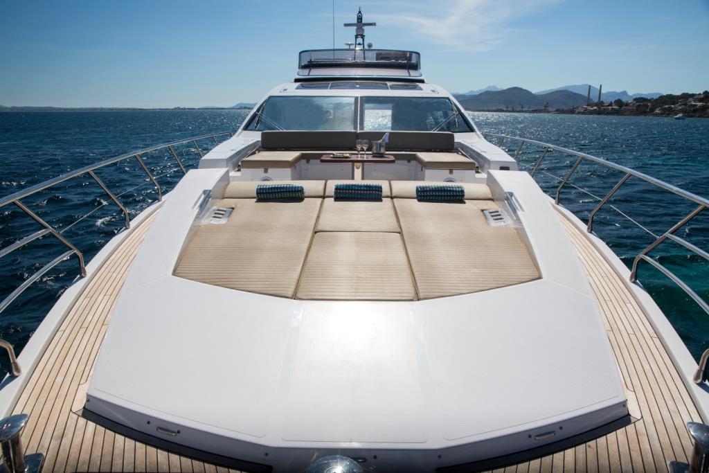 MY TOFFEE CRISP - Foredeck sunpads.jpg