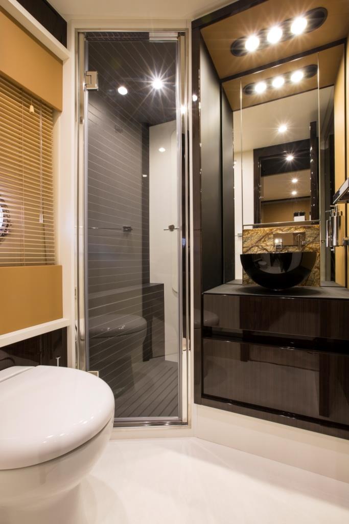 MY TOFFEE CRISP - Guest ensuite.jpg