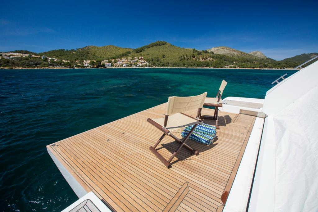 MY TOFFEE CRISP - Swim platform.jpg
