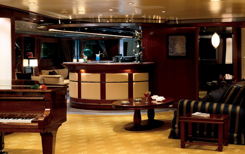 Main Salon Bar.jpg
