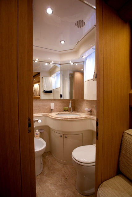 Maiora Yacht SANDS 1 -  Guest Ensuite 2.jpg