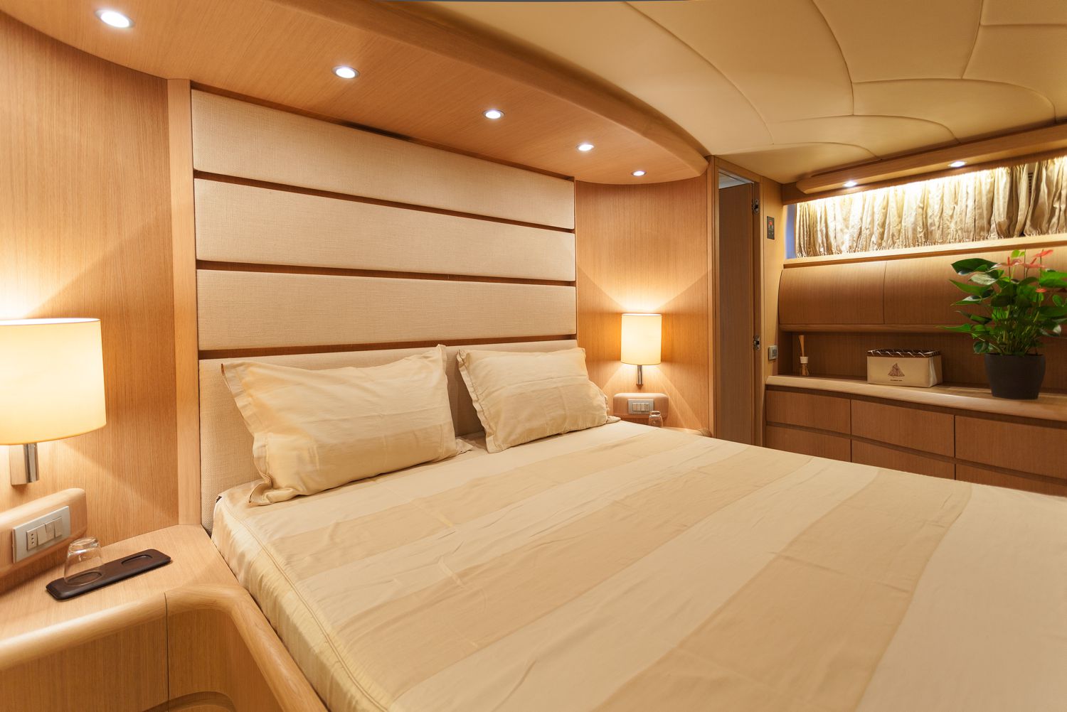Maiora Yacht SANDS 1 -  Master Cabin 2.jpg