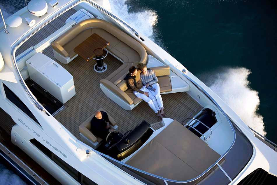 Mavi -  Flybridge.jpg