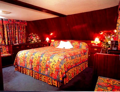 Moonmaiden -  Master Cabin.jpg