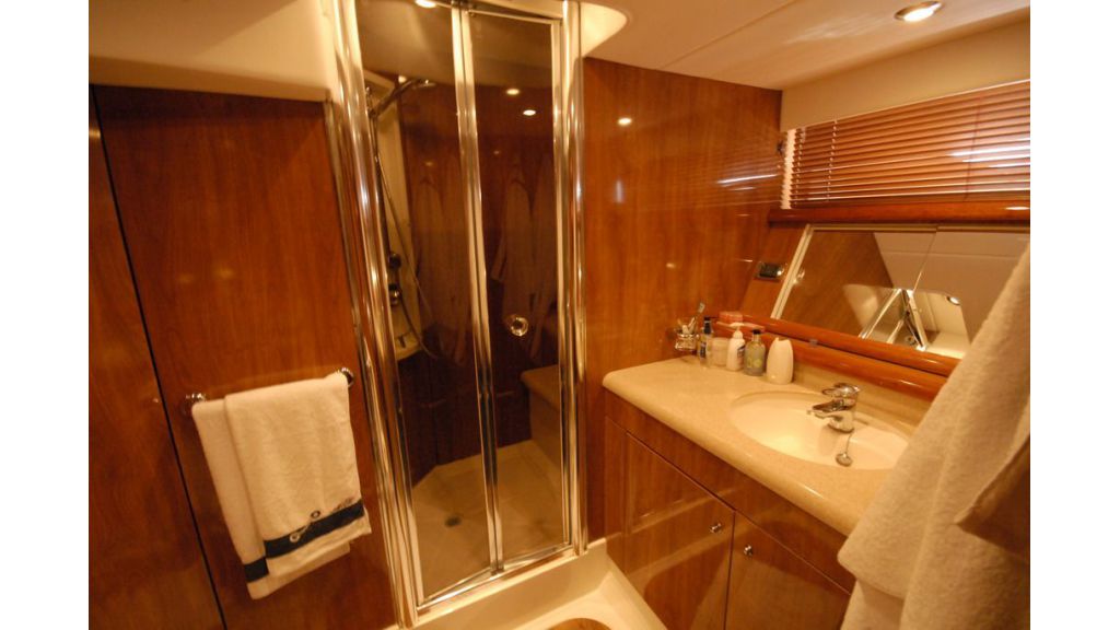 Motor Yacht AS MARINE - Ensuite.jpg