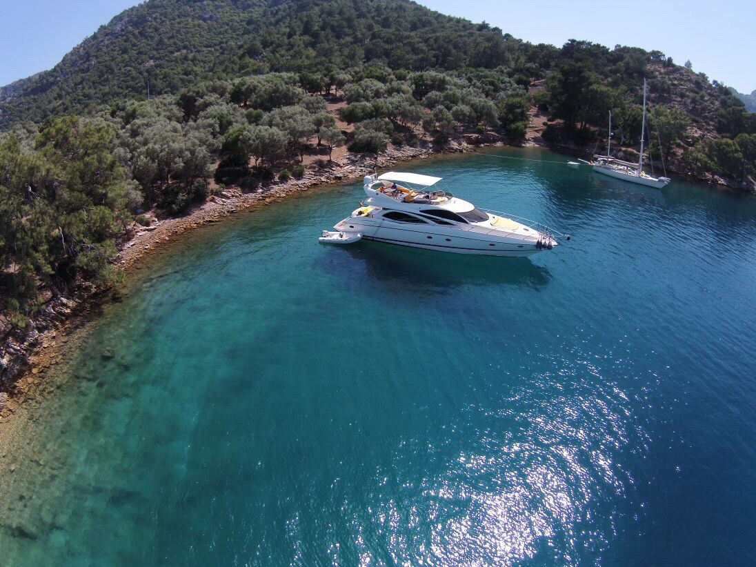 Motor Yacht AS MARINE - Main shot.jpg