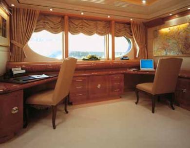 Motor Yacht CAPRI - Private Office.jpg