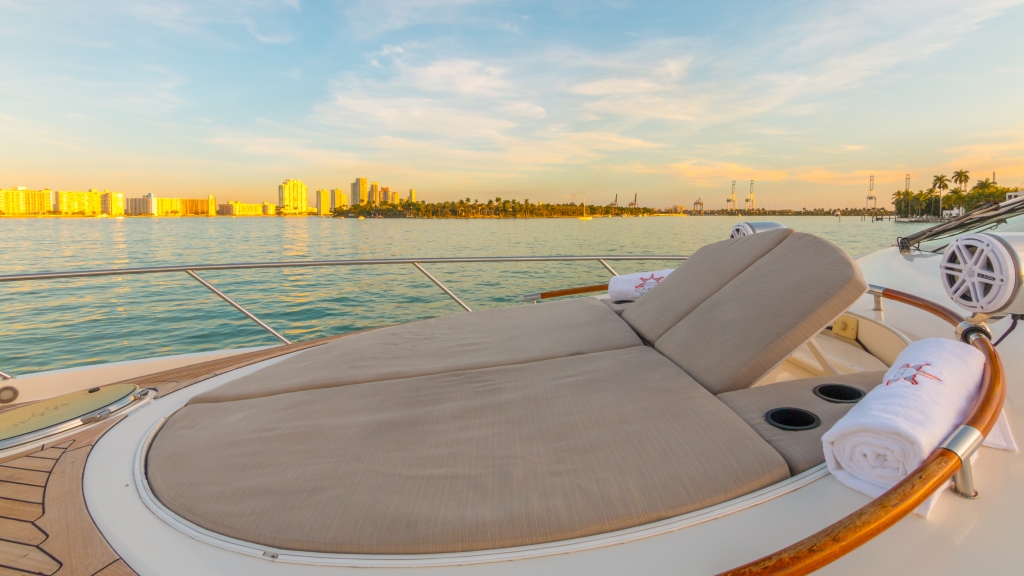 Motor Yacht CARPE DIEM - Sunpad.jpg