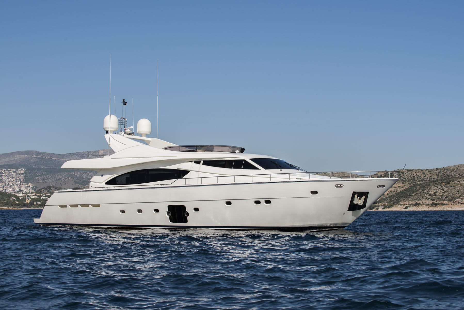 Motor Yacht DAY OFF - Main.jpg